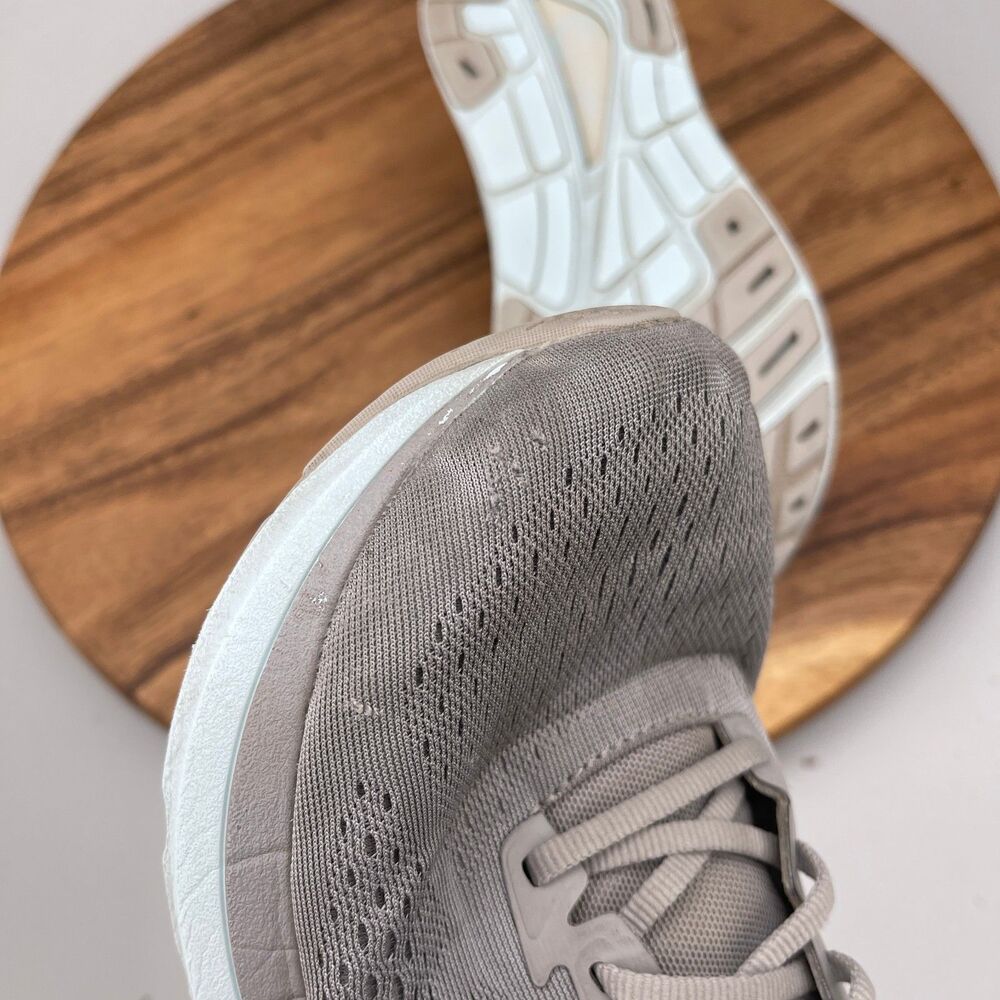 Topo Athletic Phantom 3 Shoes Wome Size 9.5 Gray Road Running Comfort Walking - Picture 2 of 10